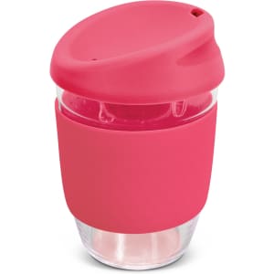 A drink bottle featuring a clear borosilicate glass body with a pink silicone sleeve and lid.