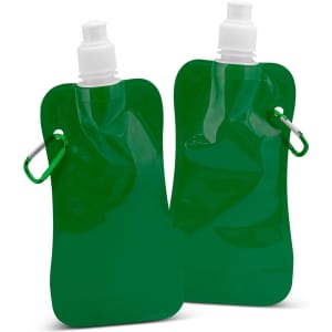 A green collapsible drink bottle with a screw-top lid and a carabiner attachment. Features a small logo.