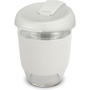A drink bottle in white borosilicate glass with a matching silicone sleeve and a snap-on lid. Features a logo.
