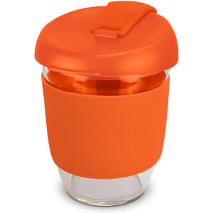 A drink bottle made of borosilicate glass with an orange silicone sleeve and lid. It has a logo on the side.