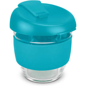 A drink bottle in turquoise with a borosilicate glass body and a matching screw lid, featuring a silicone grip.