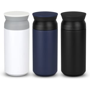 A drink bottle set featuring three vacuum cups in white, navy, and black, each with a matching lid.