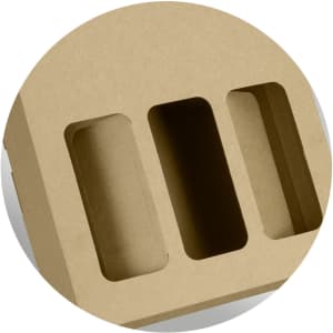 A wine carry pack in a natural brown shade, featuring three compartments for bottles and a logo.