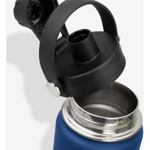 A drink bottle with a blue exterior and a black lid, featuring a stainless steel interior, showcasing its opening.