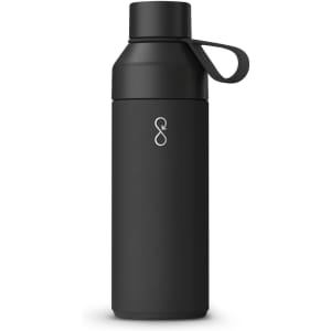 A drink bottle in matte black with a convenient handle and a logo on the front.