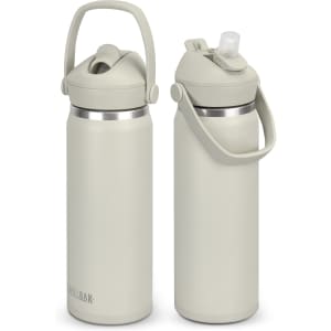A drink bottle in light grey with a flip straw, featuring a handle and a logo. It holds 600ml.