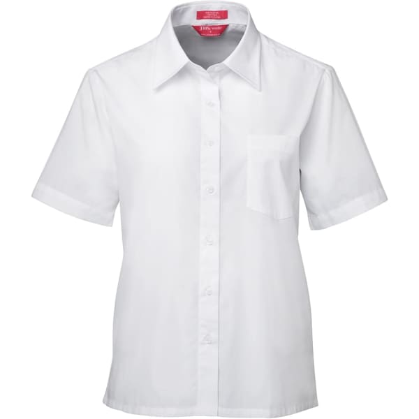 A short-sleeved original poplin shirt in white, featuring a pocket and a logo on the label.