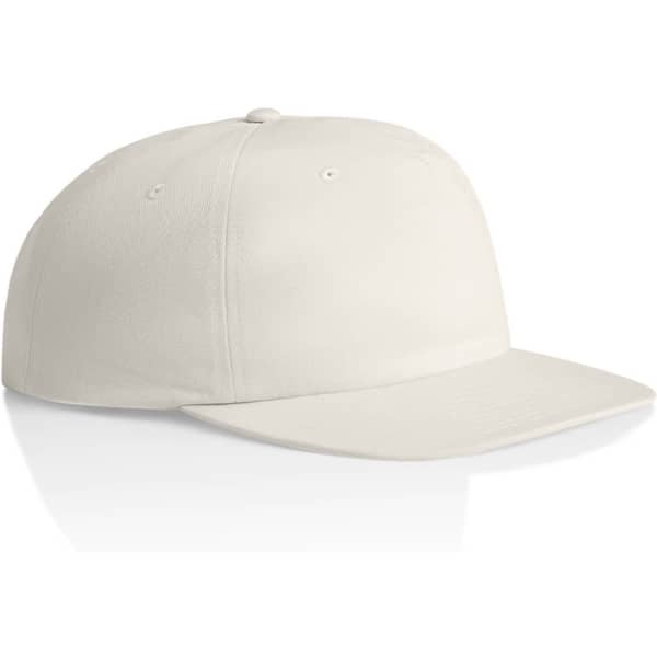 A cotton cap in a light beige colour, featuring a flat brim and an adjustable strap at the back.