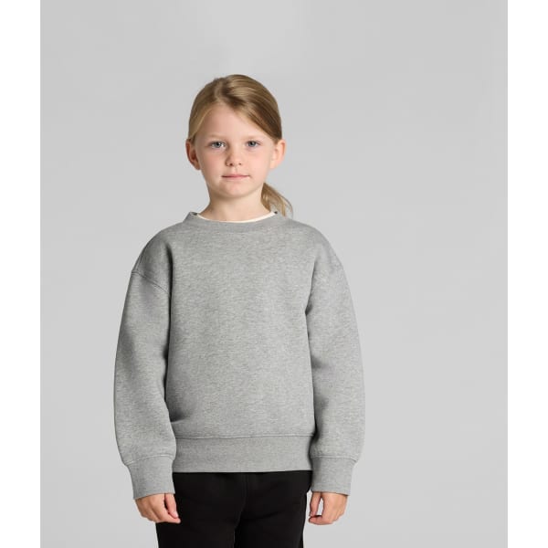 A grey jumper for kids, featuring a relaxed fit and long sleeves, with a branding logo on the front.