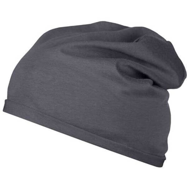 A grey beanie made from bio cotton, featuring a slouchy design and a smooth finish.