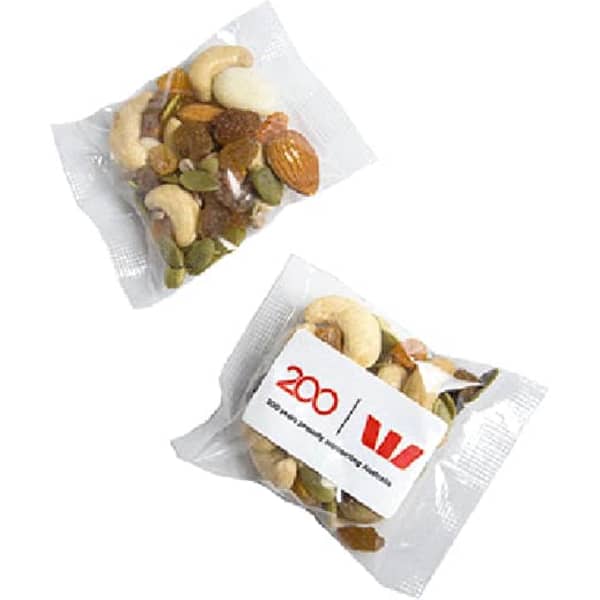 Trail Yoghurt Nut Mix 25g