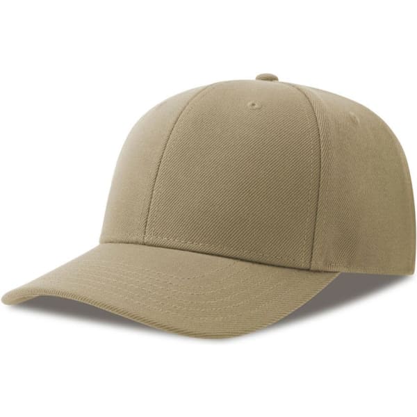 A beige cap made from recycled polyester, featuring a simple design and a curved peak. It includes a logo.