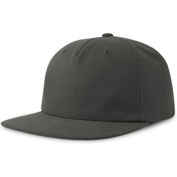 A flat peak cap in dark green made from organic cotton, featuring a simple design and a logo.