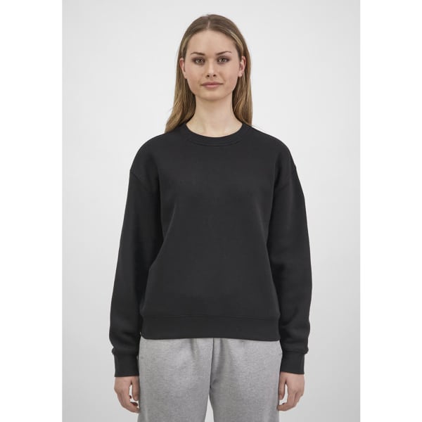 A black women's crew sweatshirt is displayed on a model, featuring a relaxed fit and long sleeves.