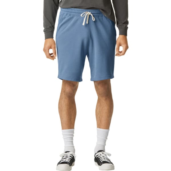 Lightweight sweatshorts in light blue, featuring an elastic waistband with a drawstring and a logo.