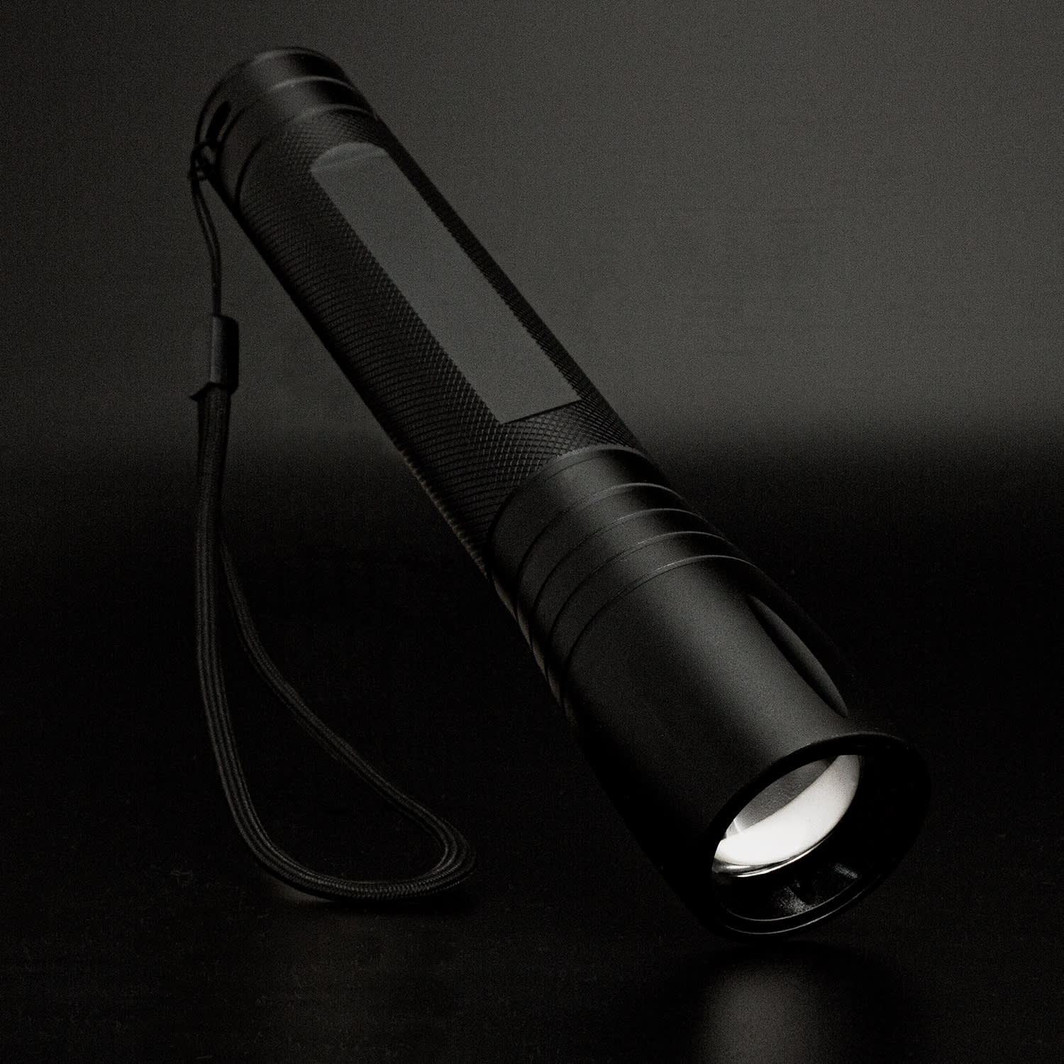 Swiss Peak 10W Cree Torch - 112174 Image