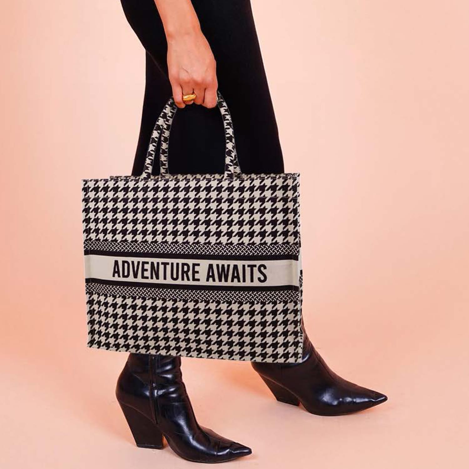 Signature Canvas Bag