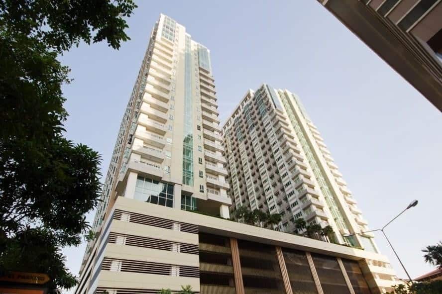 Four Wing Residence