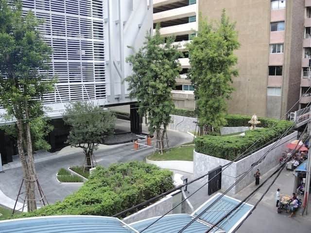 Maestro12 Condominium