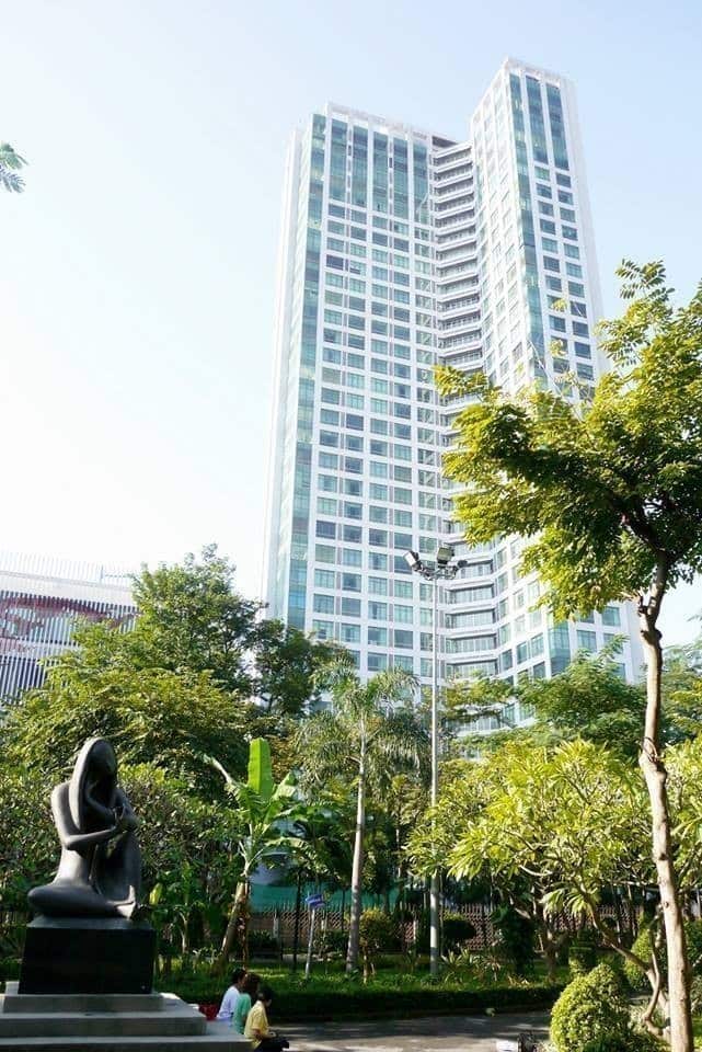 Sathorn Chaophaya condo