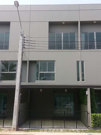 ให้เช่าทาวน์โฮม 3 ชั้น หมู่บ้าน PATIO เมืองทองธานี