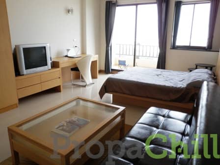 Studio at Supalai Oriental Place