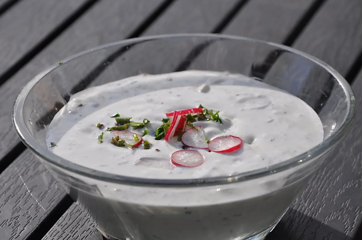 Sommer dressing med radiser opskrift - Forberedelse og præsentation
