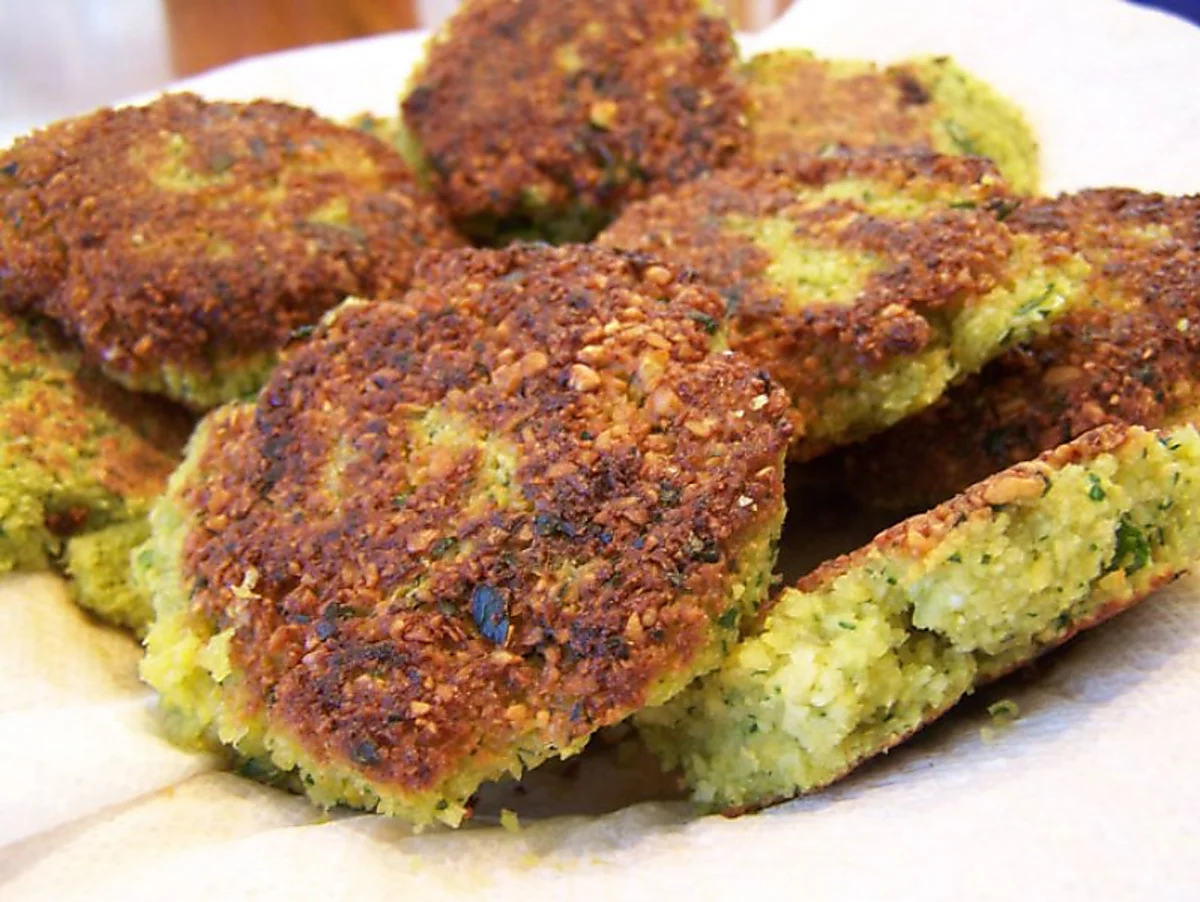 Se trin-for-trin guide til Arabisk Falafel Arabisk Falafel opskrift - Forberedelse og præsentation