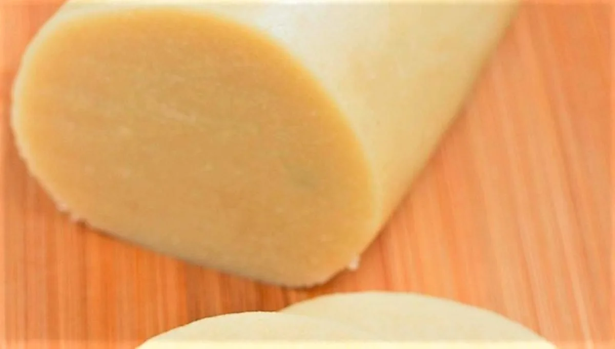 Hjemmelavet marcipan - kun 2 ingredienser Hjemmelavet marcipan - kun 2 ingredienser