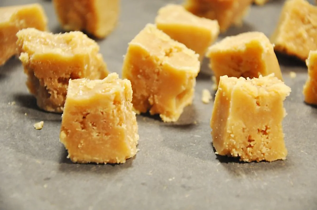 Lues fudge med sødmælk Lues fudge med sødmælk