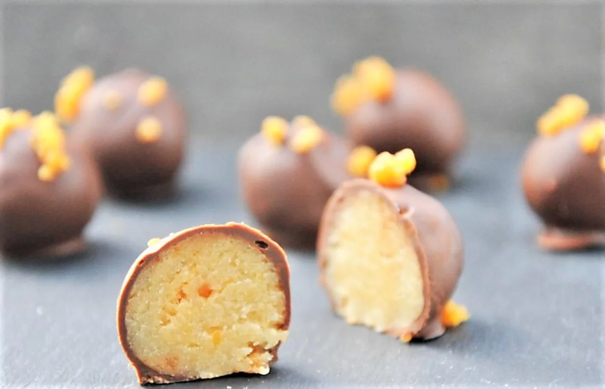 Marcipan med karamel og chokolade Marcipan med karamel og chokolade
