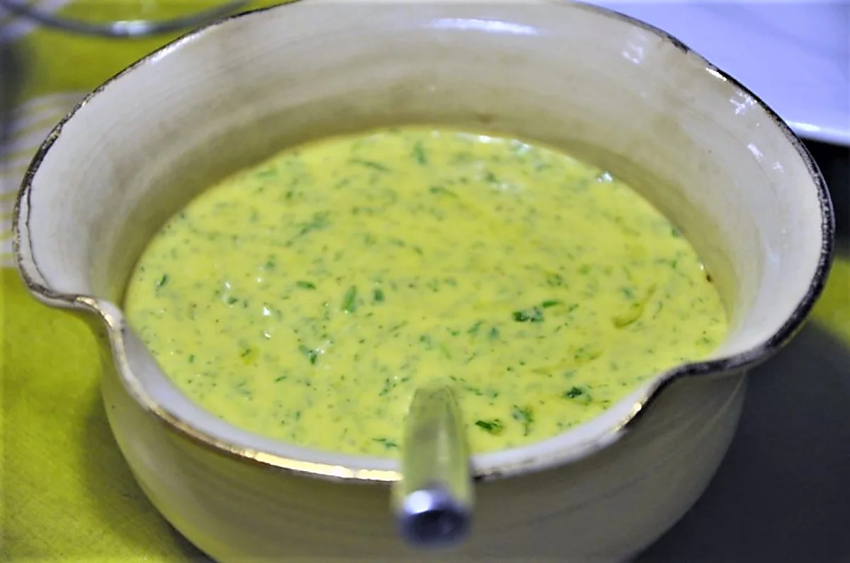 Aioli-hvidløgsdressing Aioli-hvidløgsdressing
