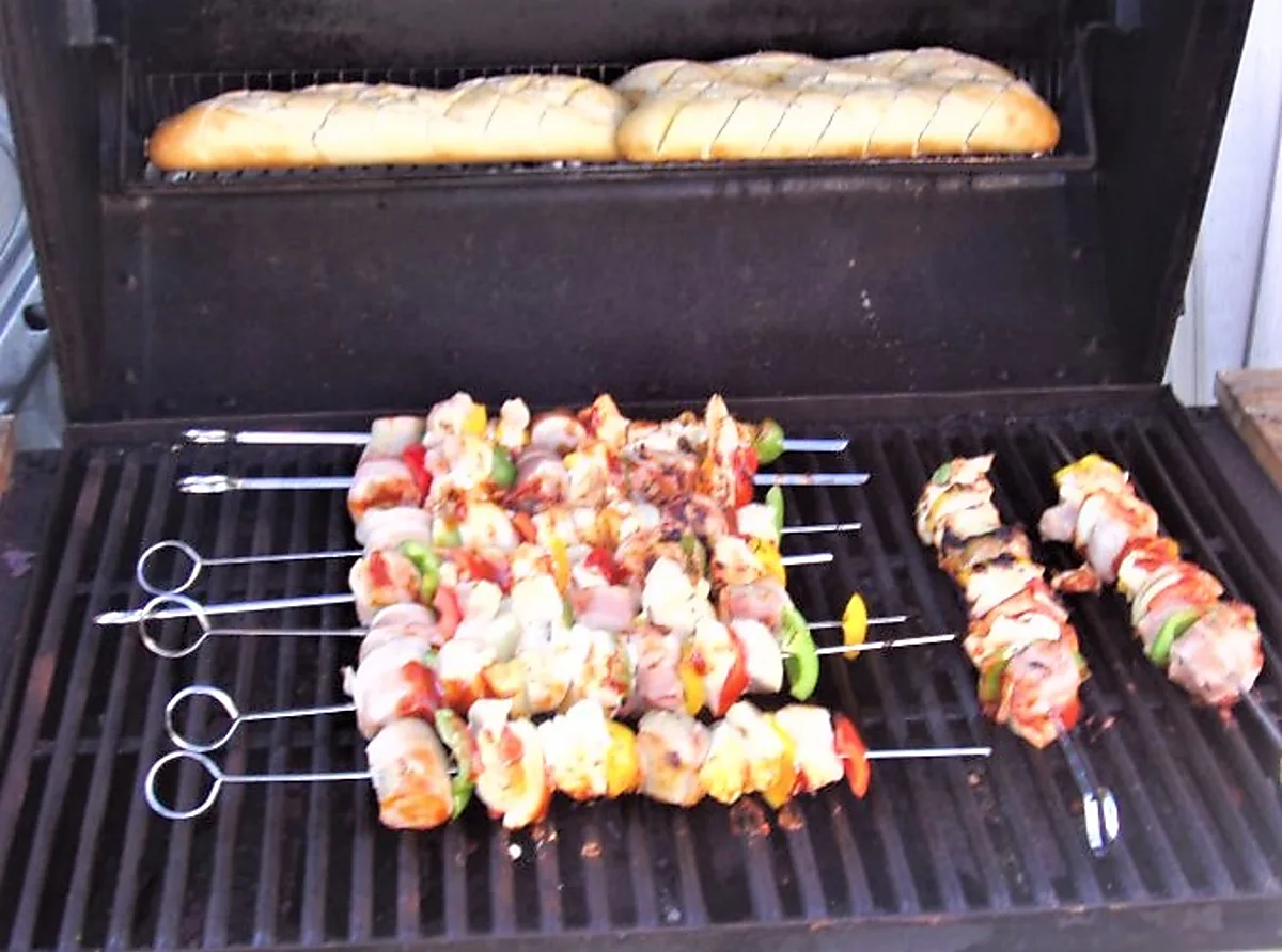 Kyllingespyd på grill Kyllingespyd på grill
