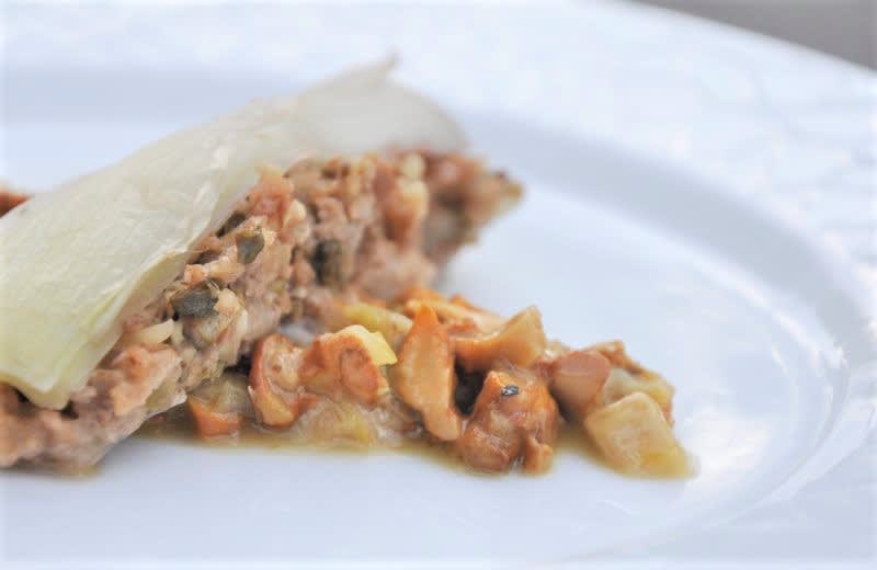 Valnøddefyldte porrer på kantarelbund opskrift - Lækker hjemmelavet ret