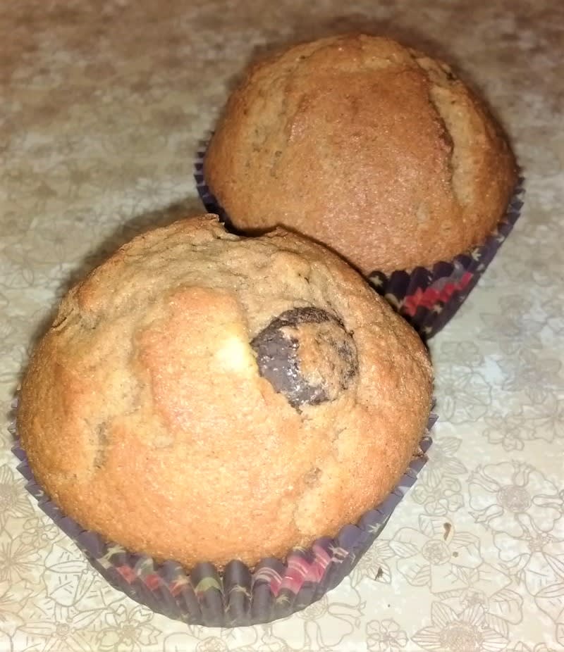 Bananmuffins med chokoladestykker Bananmuffins med chokoladestykker