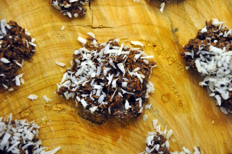 Kokos chokolade klatter Kokos chokolade klatter opskrift - Lækker hjemmelavet ret