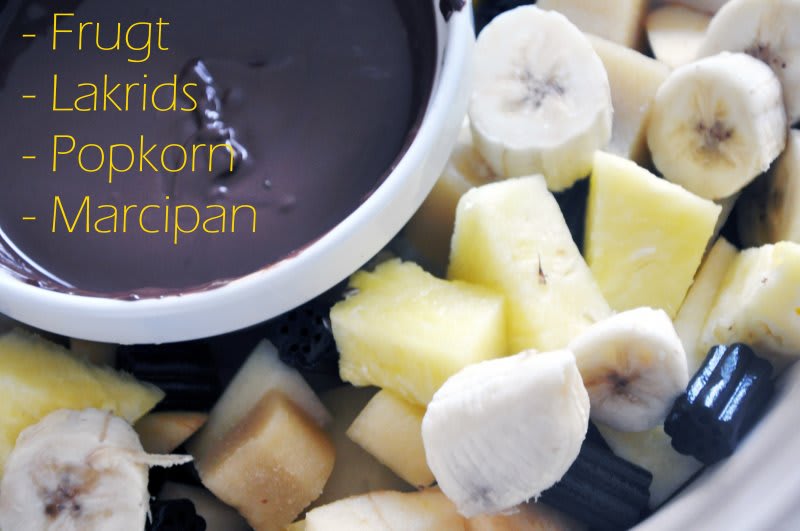 Chokoladefondue børnenes favorit :) opskrift - Lækker hjemmelavet ret