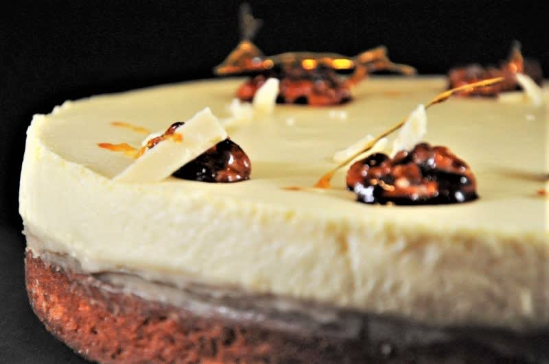 Lagkage med karamelmousse, lakridslag og hvid brownie Lagkage med karamelmousse, lakridslag og hvid brownie opskrift - Lækker hjemmelavet ret