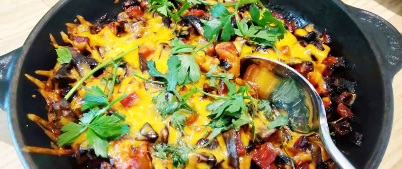 Mexicansk svampe chorizo dip - queso fundibo Mexicansk svampe chorizo dip - queso fundibo opskrift - Lækker hjemmelavet ret