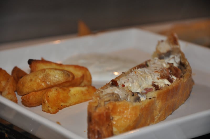 Indbagt kylling m. ananas & bacon opskrift - Lækker hjemmelavet ret