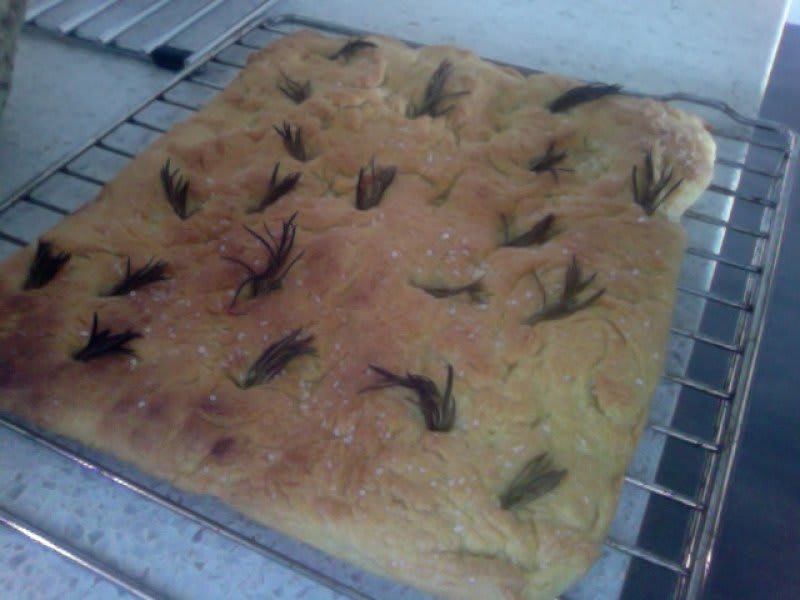Original Foccacia brød fra Italien Original Foccacia brød fra Italien opskrift - Lækker hjemmelavet ret