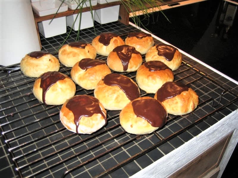 Fastelavnsboller med creme opskrift - Lækker hjemmelavet ret