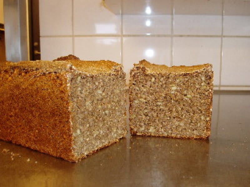 Rugbrød med surdej opskrift - Lækker hjemmelavet ret