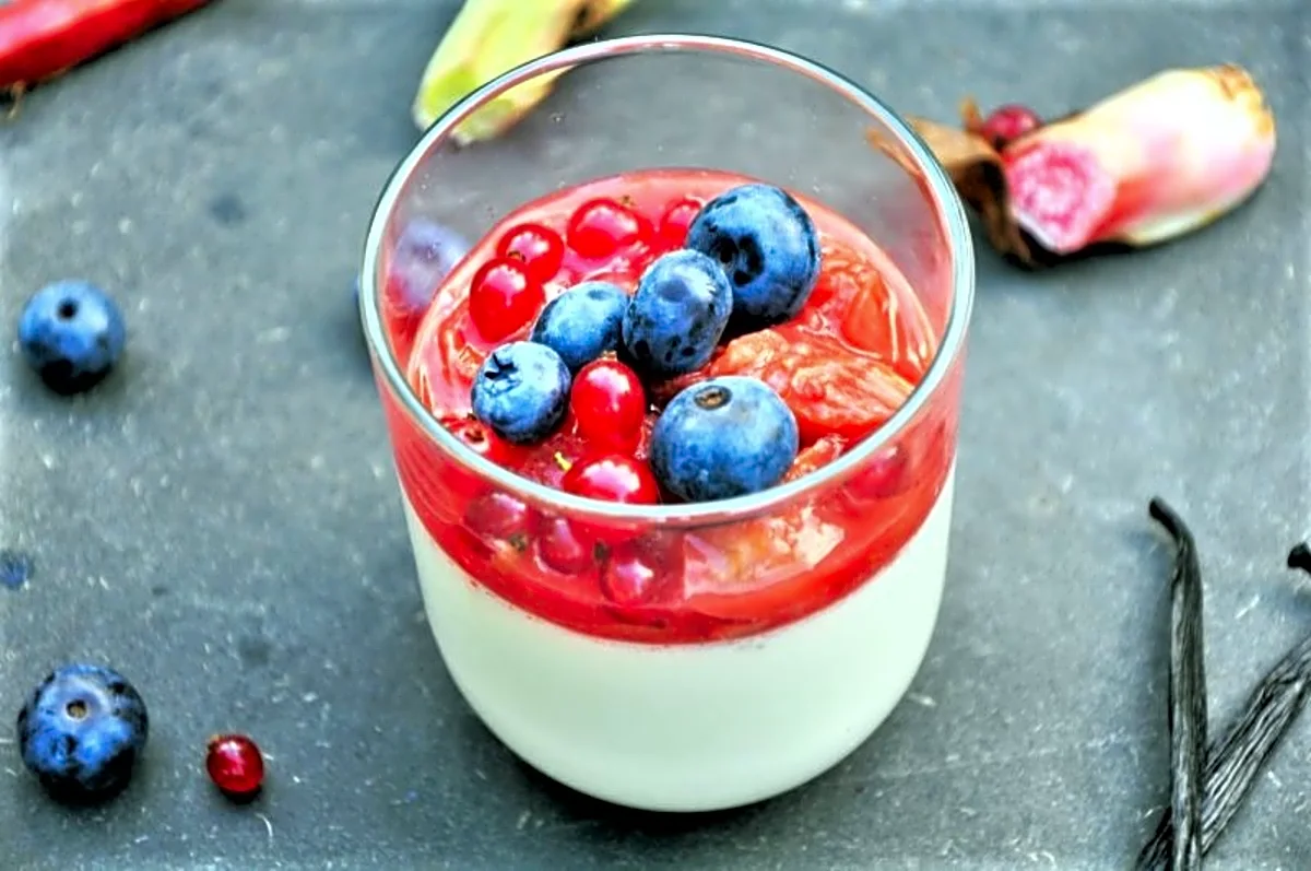 Panna Cotta Opskrift på Panna Cotta Maduniverset.dk