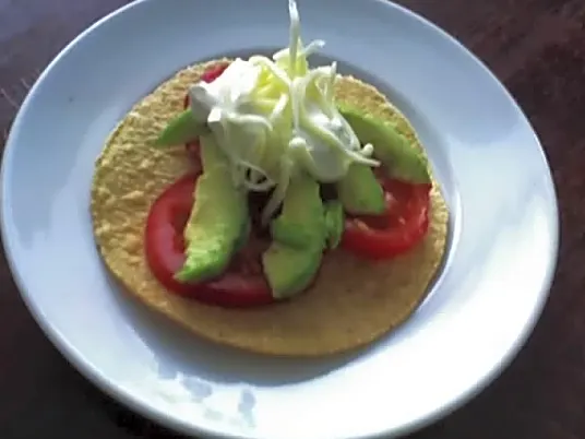 tostadas med avocado og creme fraiche