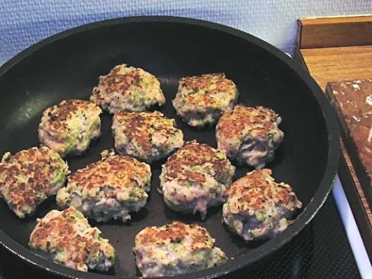 Broccolifrikadeller