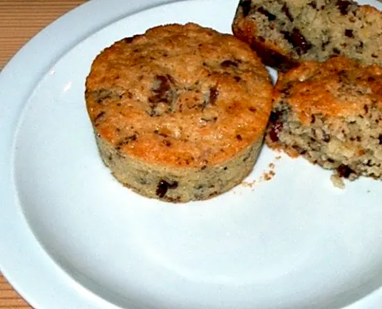 Muffins med kokos, chokolade og nødder