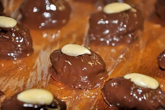 Lækre dadler med marcipan 