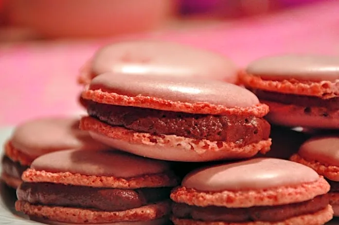 Macarons med chokoladecreme