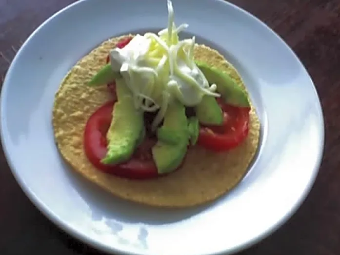 tostadas med avocado og creme fraiche